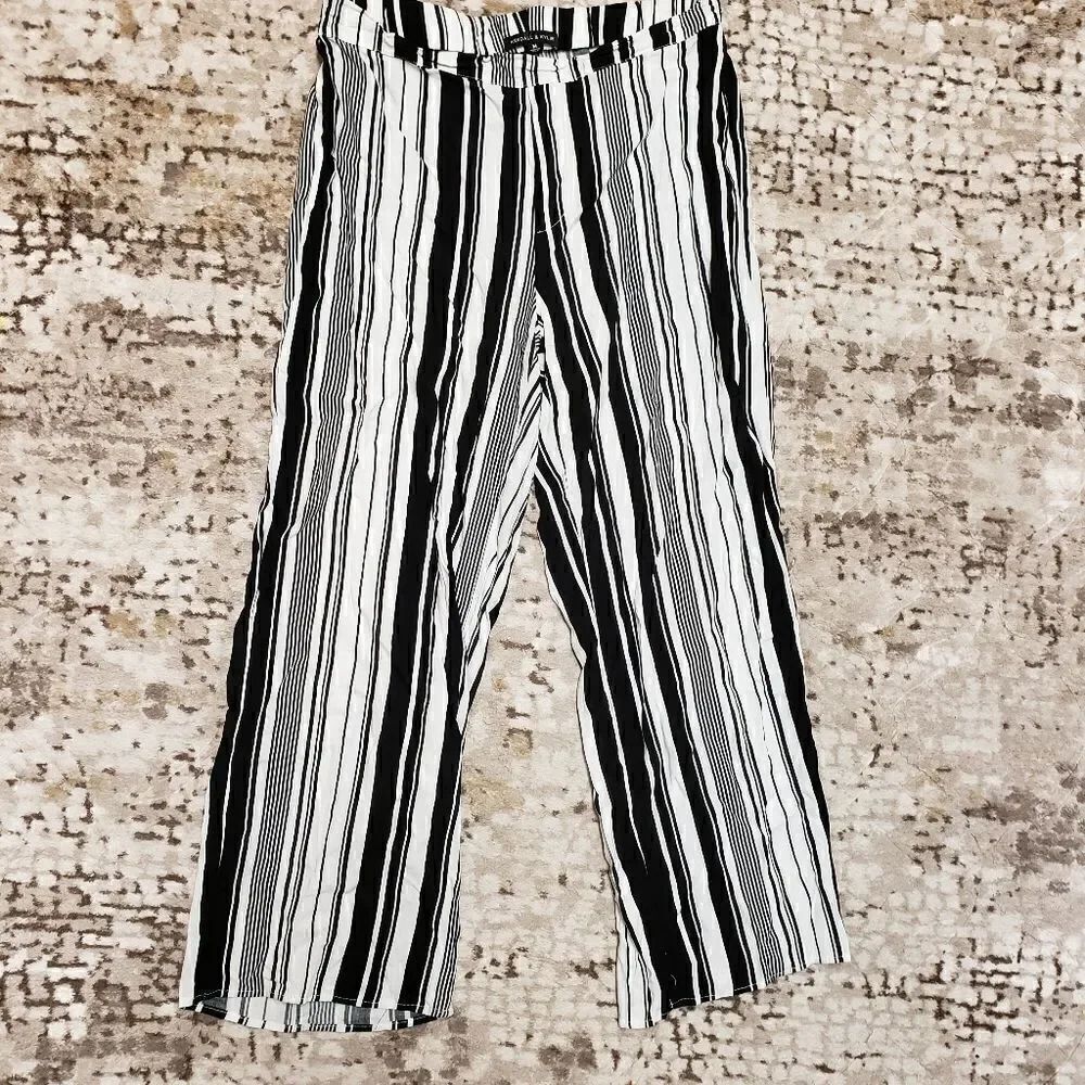 Kendal & Kylie pants 👖